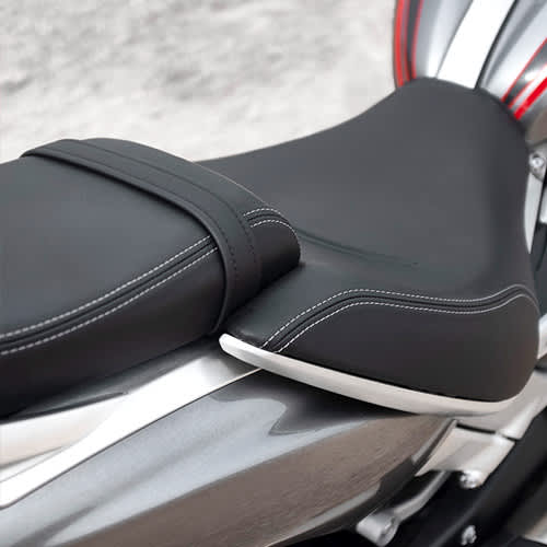 Triumph rocket 3 seat top